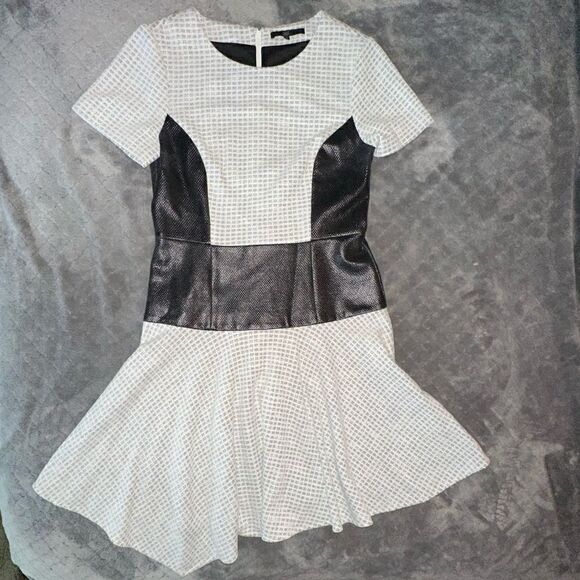 Tibi Tweed Faux Vegan Leather Asymmetrical Hem Knit Dress Fit N' Flare Size 6 - Picture 2 of 12